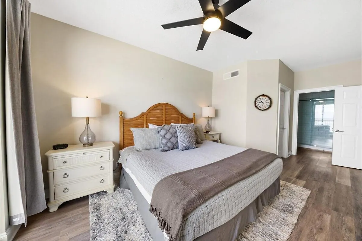Calypso 908W Stunning Condo, Beach Front, And Immaculate Panama City Beach